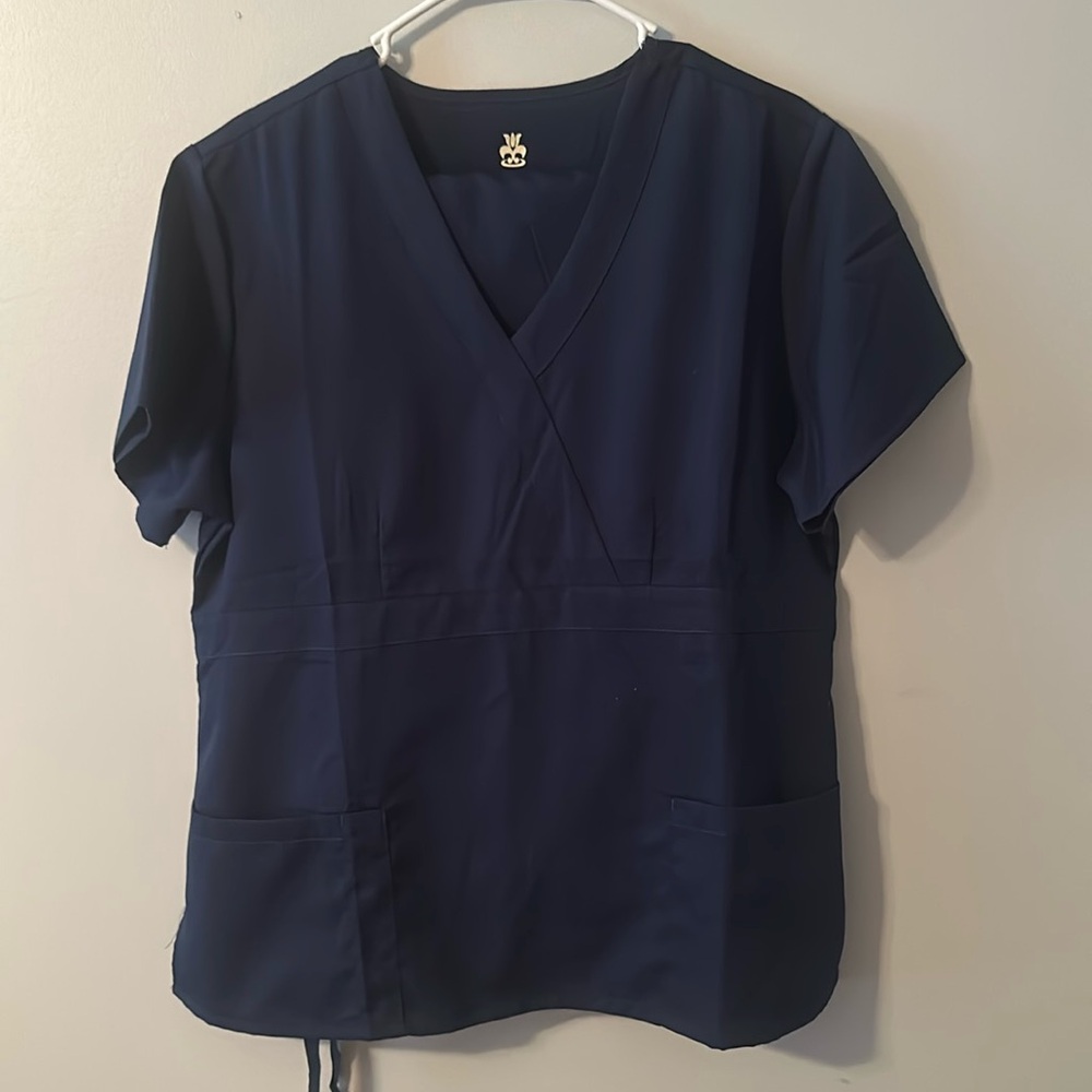 LIKE NEW NAVY SCRUBS